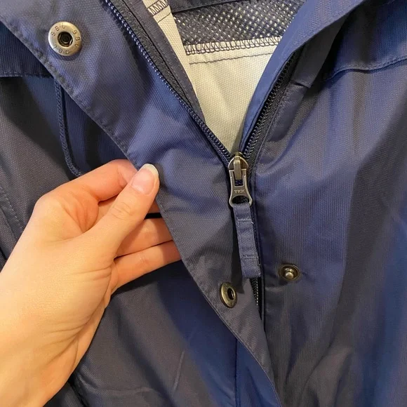 Columbia Belted Rain Jacket in Navy - Picture 8 of 9